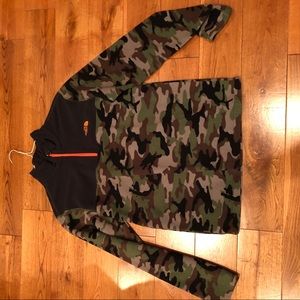 Camo north face pullover